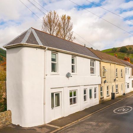 Riverside Great House In The Afan Forest Bike Park By Staystaycations Glyncorrwg Kültér fotó