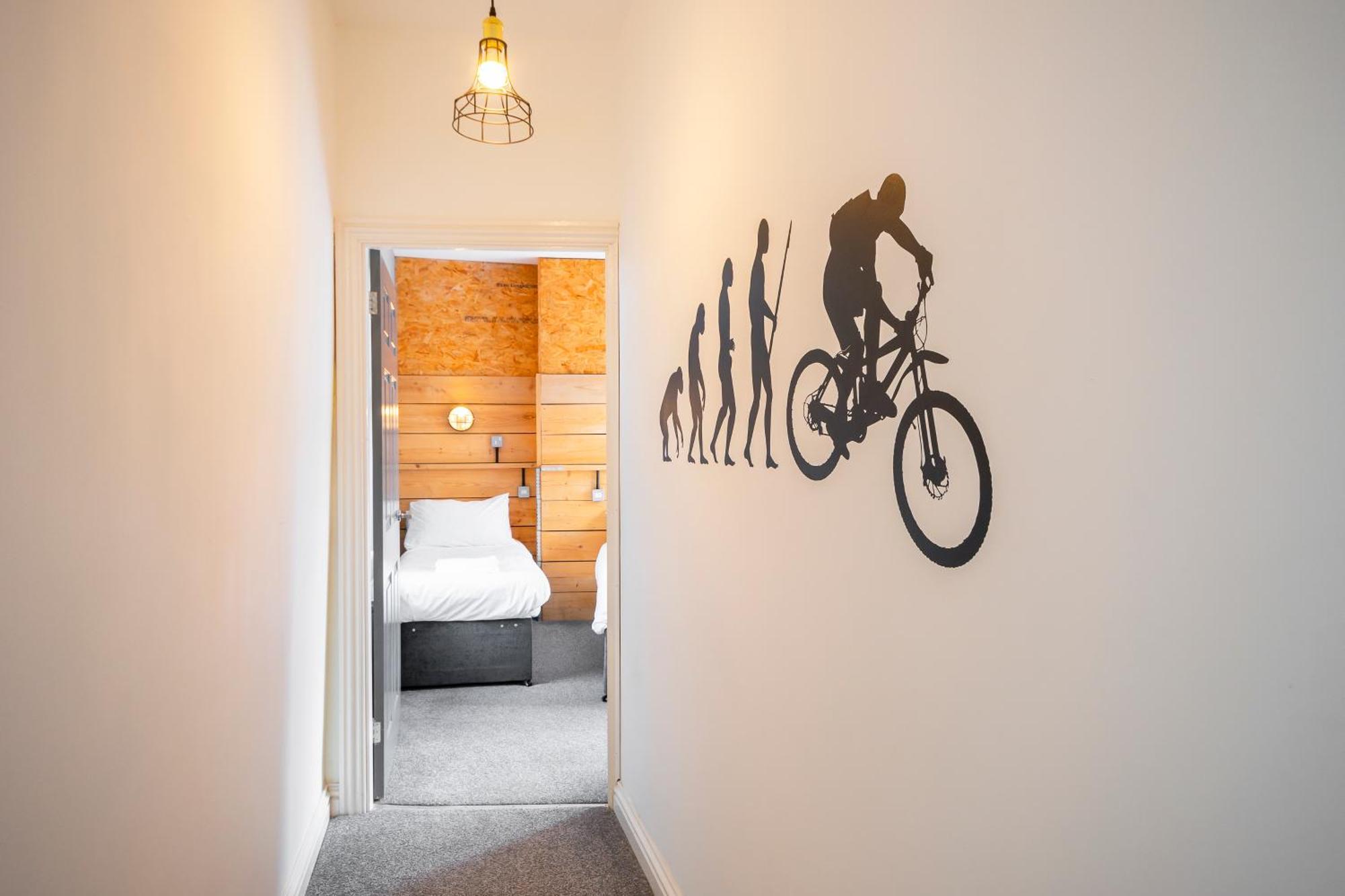 Riverside Great House In The Afan Forest Bike Park By Staystaycations Glyncorrwg Kültér fotó