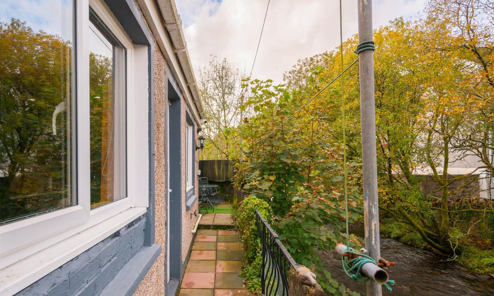 Riverside Great House In The Afan Forest Bike Park By Staystaycations Glyncorrwg Kültér fotó